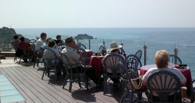 Terraza del Hotel Helios de Almuñécar