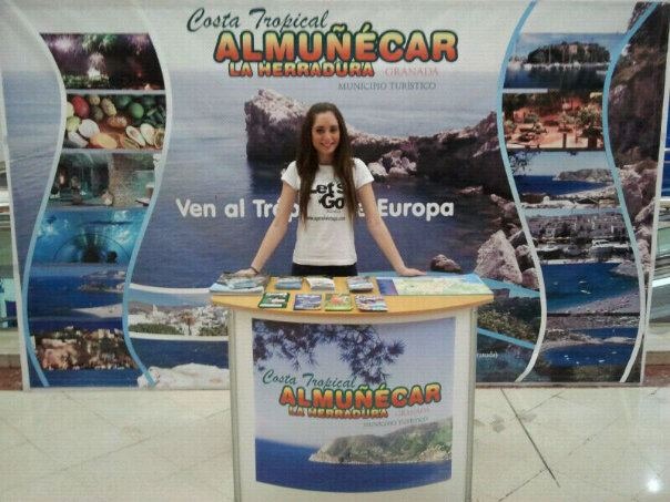 Mostrador de promoción turística de Almuñécar en Córdoba