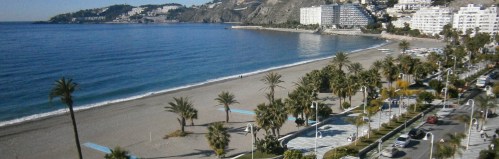 La zona azul en los paseos de Almuñécar y La Herradura solo se aplicará en julio y agosto y desaparece el mes de septiembre