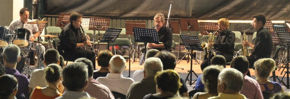 La Banda de Música de Almuñécar interpretó en La Plaza Nueva