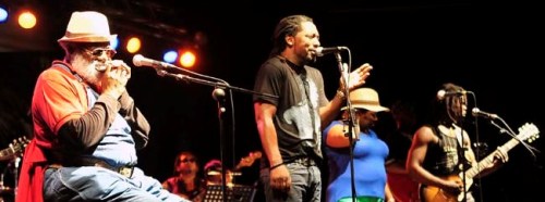 Playing for Change puso de pie al público de Jazz en la Costa de Almuñécar