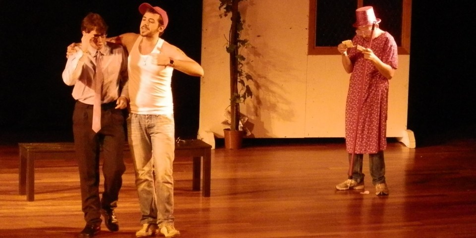 La Asociación Contagiarteatro estrenó con éxito “Los Timadores”