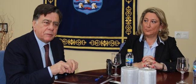 El Embajador de Palestina en Italia valora el momento historio de la votación de la ONU. Esta tarde los embajadores de Palestina en España e Italia hablarán en Almuñécar sobre su la garantía de paz y estabilidad regional y mundial que supone este reconocimiento al aprobar el Estado Palestino El Embajador de Palestina en Italia valora el momento historio de la votación de la ONU al aprobar el Estado Palestino