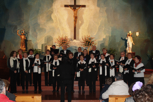 Los coros de La Herradura cantaron a la Navidad más solidaria
