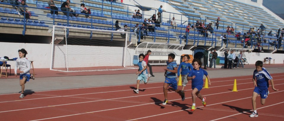 El municipio sexitano celebra los I Juegos Escolares de Atletismo