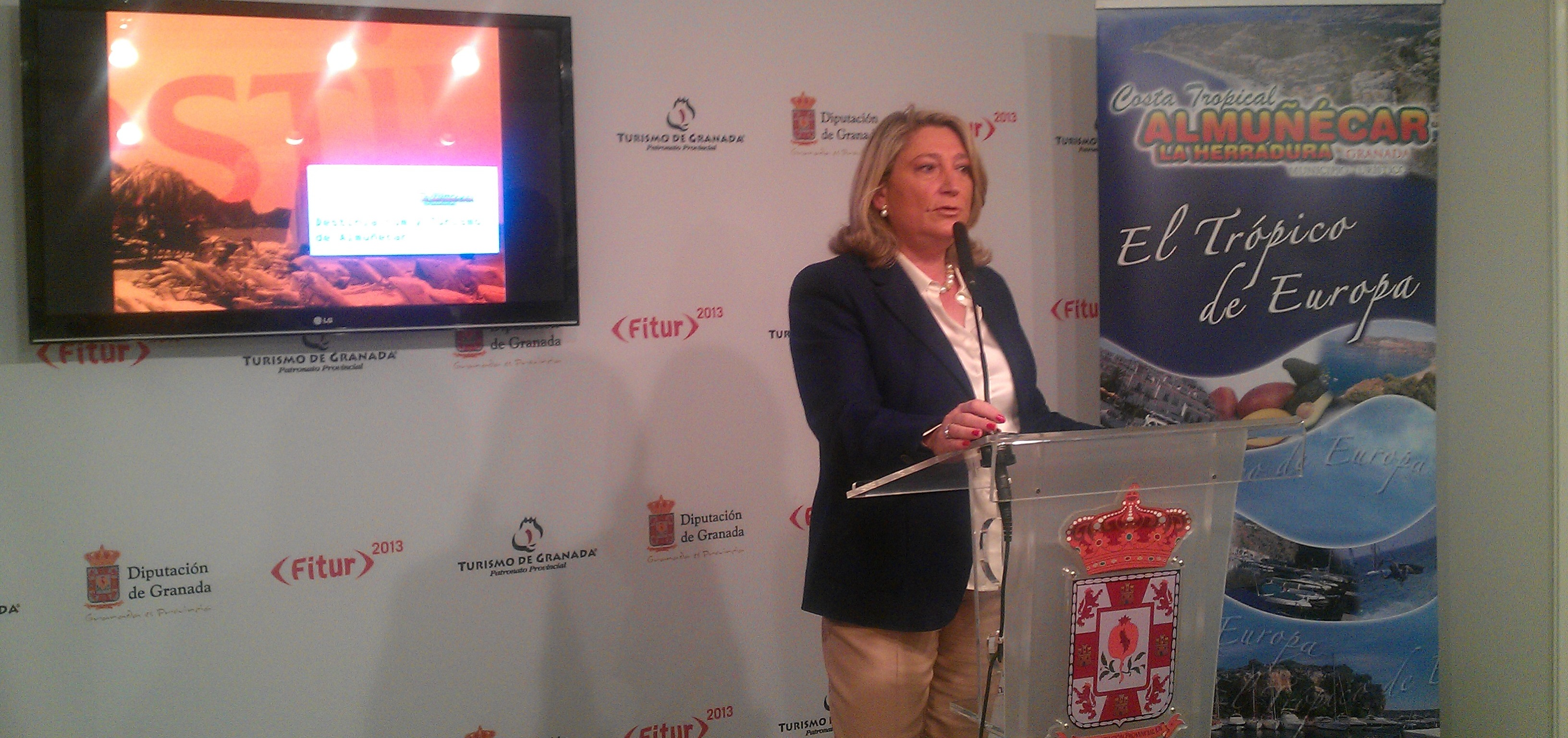 Almuñécar presenta en Fitur un convenio de promoción con el portal de reservas Destinia. El acuerdo se desarrollará durante un año con el objetivo de la promoción y captación del turista español, según la alcaldesa de Almuñécar, Trinidad Herrera