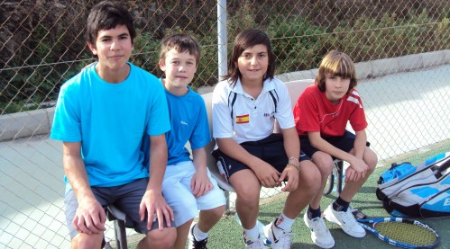 Los equipos base de tenis del Costa Tropical de Almuñécar juegan este fin semana en casa