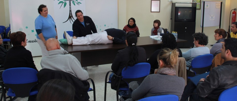 Taller de cuidados básicos para familiares y cuidadores de dependientes
