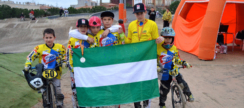 El ShowTime BMX de Almuñecar consigue 12 podios en la Copa de España