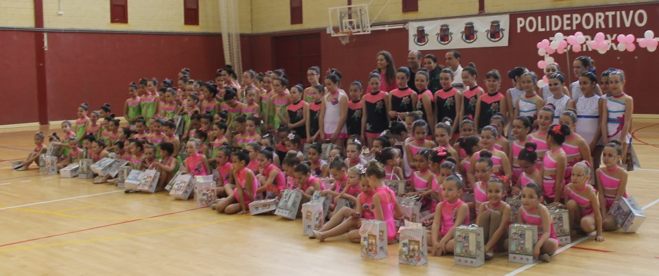 GIMNASTAS PARTICIPANTES EN EXHIBICION TORROX 1