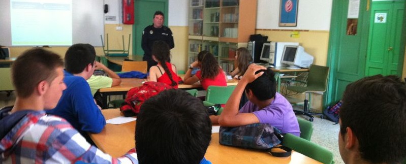 Almuñécar inicia campaña  informativa en los institutos sobre el uso y abuso de sustancias desde la perspectiva legal