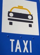 El Ayuntamiento de Almuñécar respalda a los taxistas para que puedan recoger clientes en los  aeropuertos y estación del AVE