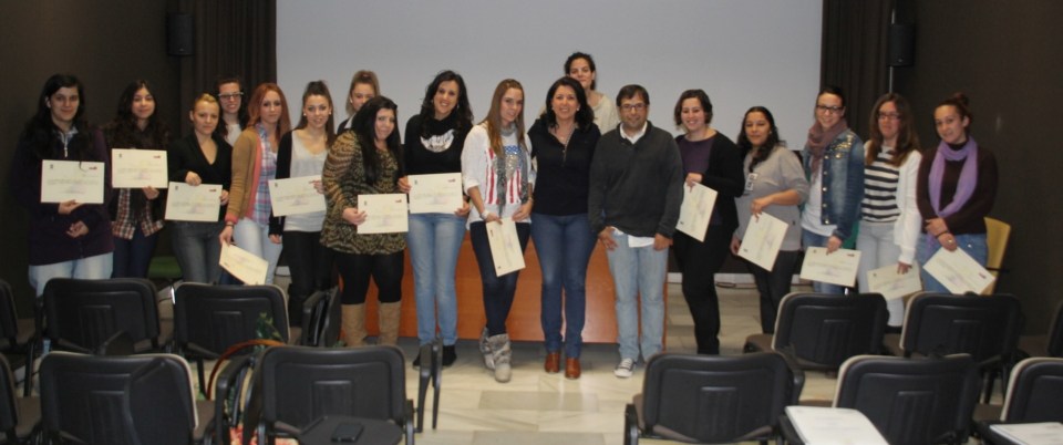 El Centro de la Mujer de Almuñécar clausura su segundo curso de Canguros