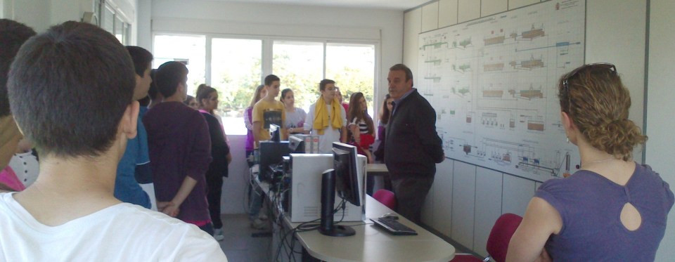 Estudiantes del IES Puerta del Mar visitaron la EDAR de Almuñécar