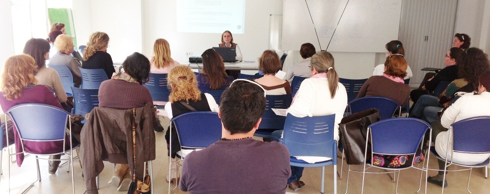 La Escuela de Padres tuvo una buena acogida en La Herradura
