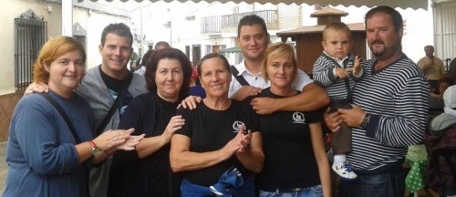 Foto. Miembros de la Asociación de Vecinos del Barrio del Castillo de San Miguel El parque El Majuelo de Almuñécar acoge este sábado una gala solidaria