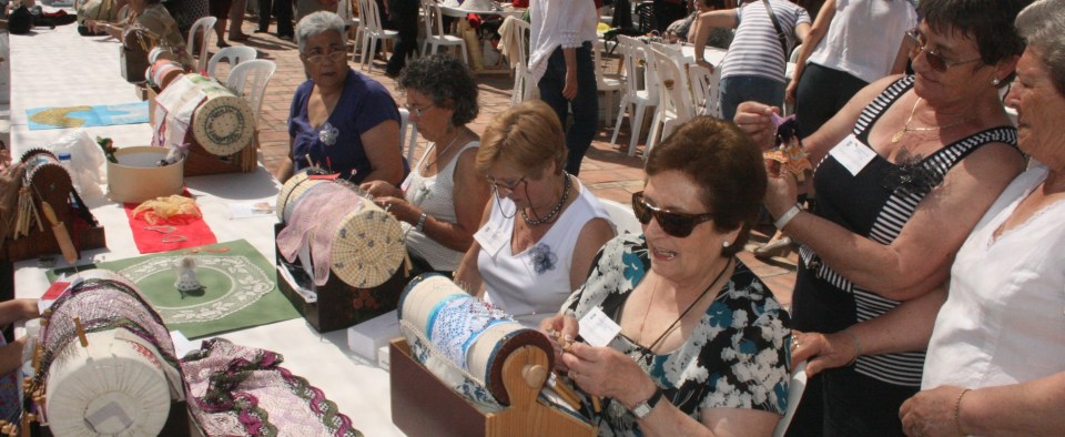 El X Encuentro de Bolillos de Almuñécar reunirá a unas 300 personas