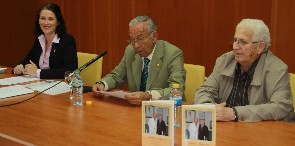 Foto de archivo: José Luis Martí (centro) y Rafael Manzano en la presentación del libro “Prevención Primaria Coronaria” José Luis Martí y Rafael Manzano presentaron el libro “Prevención Primaria Coronaria”