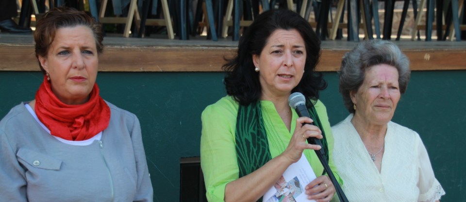 MARI CARMEN REINOSO DA  BIENVENIDA PARTICIPANTES JUNTO OLGA RUANO Y ANTONIA RIVAS 13