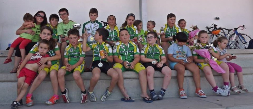La Escuela de Ciclismo Sexitana logra media docena de podios en el Campeonato de Andalucía de escuelas celebrados en Santa Fe