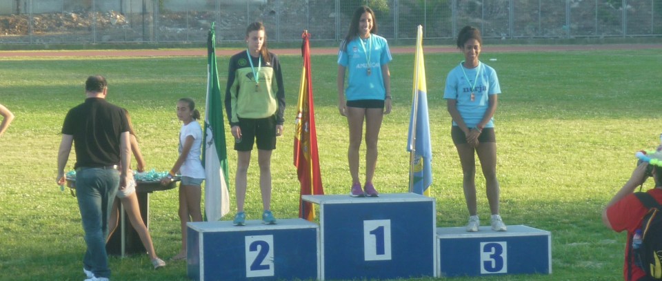 Aldana Zahzú Lucero se proclama campeona de Andalucía juvenil en salto