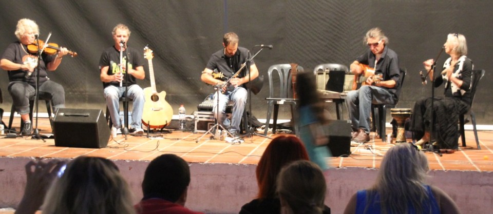 Interesante actuación del grupo de música celta "Bibracte"  