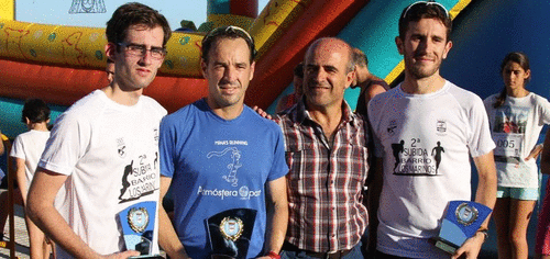 Una treintena de corredores participaron en la II Subida al Barrio de los Marinos