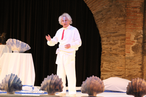 El Brujo entusiasma en Almuñécar con su visión de La Odisea El Brujo entusiasma en Almuñécar con su visión de La Odisea