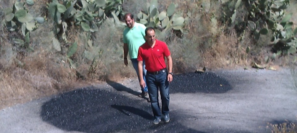 El Ayuntamiento realiza obras de mejora del firme en el Pago de Matachinas
