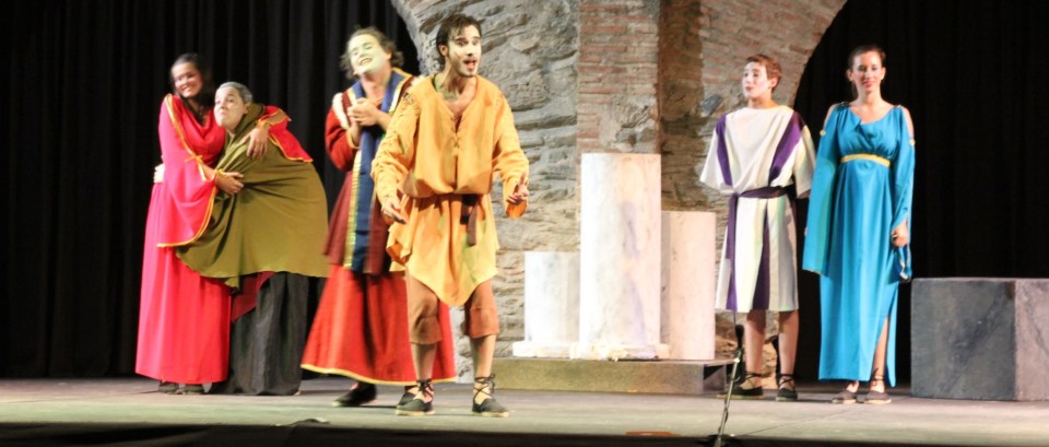 El grupo Balbo Teatro abrió anoche el VI Festival de Teatro Grecolatino