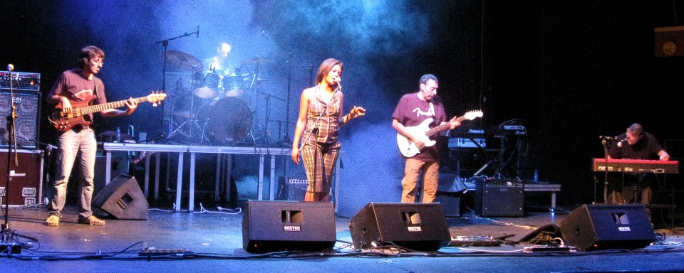 Lito Blues Band con Suzette Moncrief se presenta esta noche en La Herradura