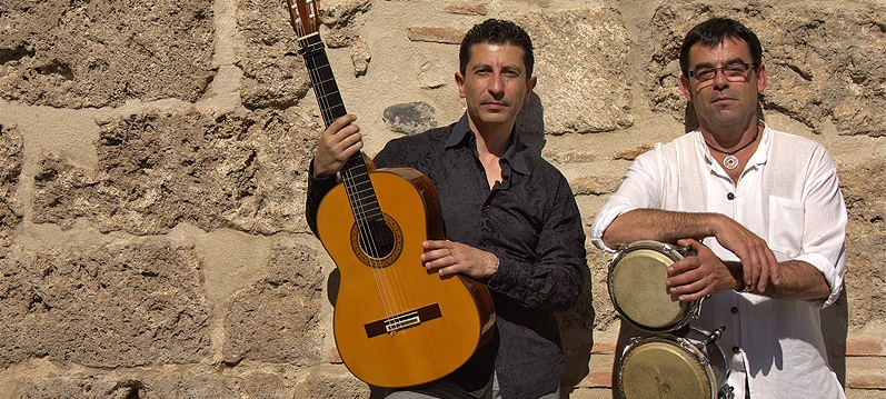 Víctor Olmedo y Corralito se presentan en Almuñécar Víctor Olmedo y Corralito se presentan en Almuñécar