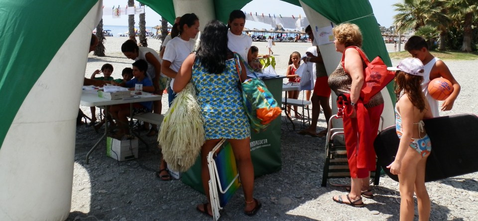 Almuñécar conciencia a los ciudadanos sobre el consumo de inmaduros