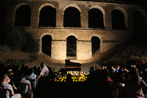 Música de piano: una noche mágica en el Acueducto Romano