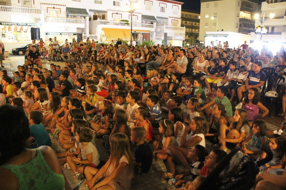 Muy buena acogida de "La Carreta" en la presentación de "El Patito Feo"