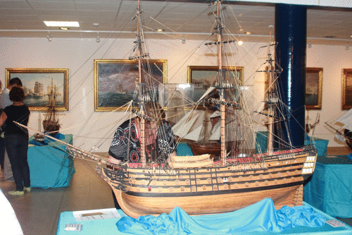 La II Exposición Marítima de la Liga Naval ha recibido unas 2.000 visitas