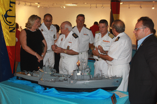 La Alcaldesa de Almuñécar inauguró la exposición marítima que abre el programa de actos del 451 aniversario del Naufragio de la Armada en la bahía de La Herradura