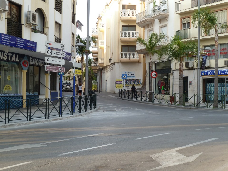 El Ayuntamiento modifica el acerado en la Carrera de la concepción para garantizar la seguridad vial