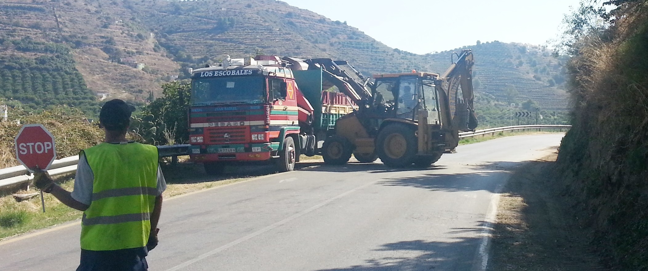 Arreglo y mejora de las cunetas de la carretera de La Cabra