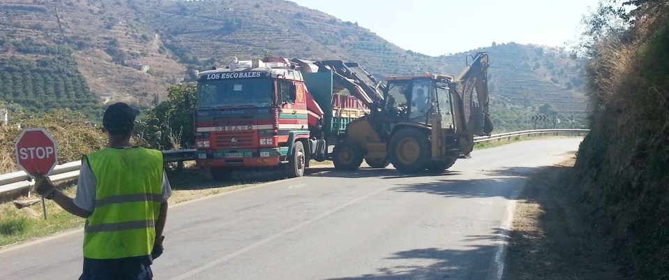Arreglo y mejora de las cunetas de la carretera de La Cabra