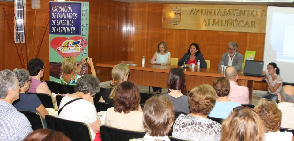 Valdivieso afirma que se trabaja más en la prevención del Alzhéimer que en la cura