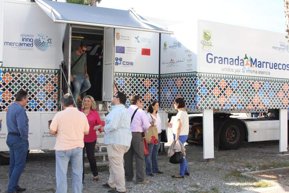 VEHICULO STAND PROYECTO INNOMERCAMED EN ALMUÑECAR 13