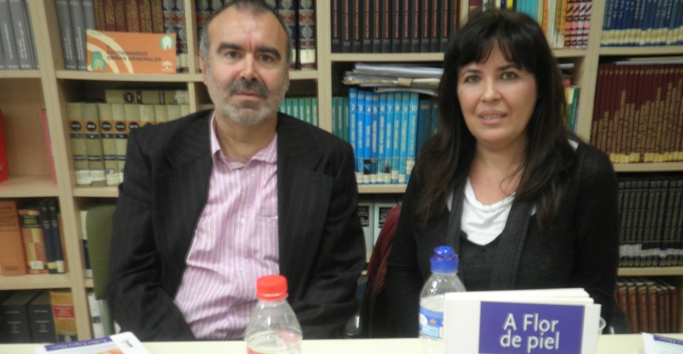 Esther López Haro hablo de su libro “A flor de piel” en el IES Antigua Sexi