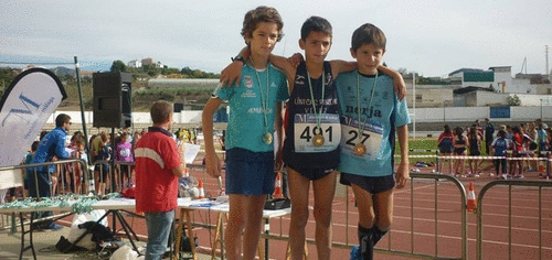 La Escuela de Atletismo Sexitano logra cinco podios en Vélez Málaga