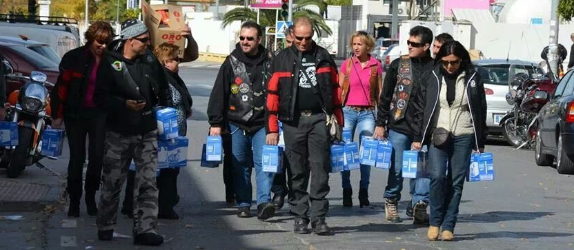 Los miembros del Moto Club Tiburones de Almuñécar también son solidarios