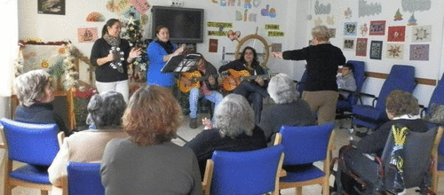 Almuerzo navideño con los mayores del Centro de Día de San Miguel 