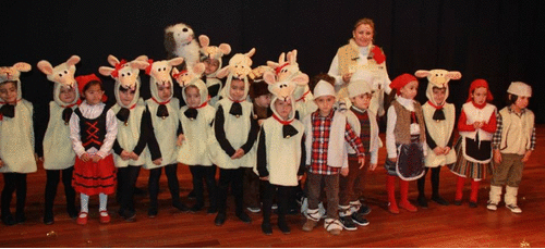 Fotos de archivo: Certamen de villancicos Certamen de villancicos