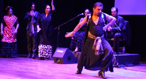 JUAN ANDRES MAYA AL INICIO DEL ESPECTÁCULO HOMENAJE 2