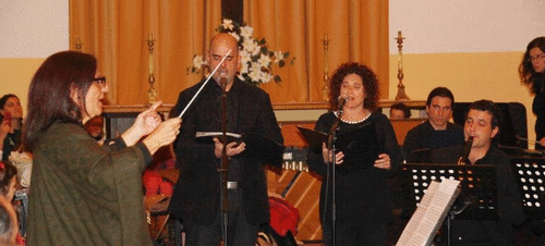 El Coro de la Escuela de Música y Danza de Almuñécar ofreció con éxito su concierto Voces de Navidad III