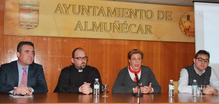 La concejal de Cultura Olga Ruano destaca la importancia de la Semana Santa sexitana para el municipio en el acto inaugural de las III Jornadas Cofrades Ciudad de Almuñécar